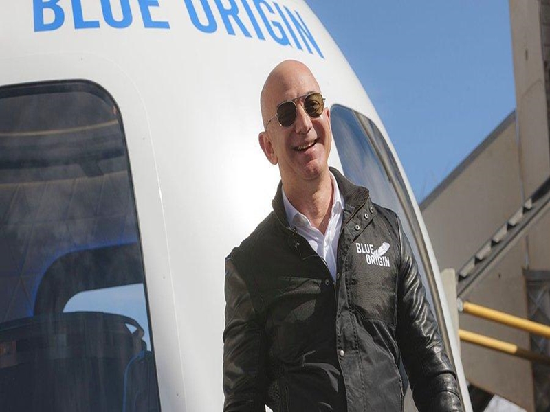Jeff Bezos ile birlikte uzaya gitmenin maliyeti tam 28 milyon dolar..